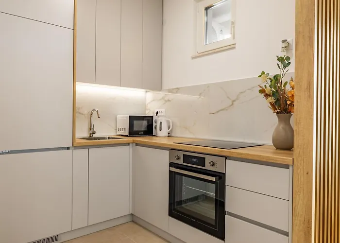 Noa Center Free Parking