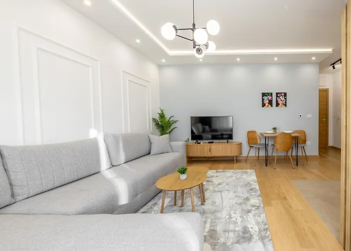 Noa Center Free Parking * נובי סאד